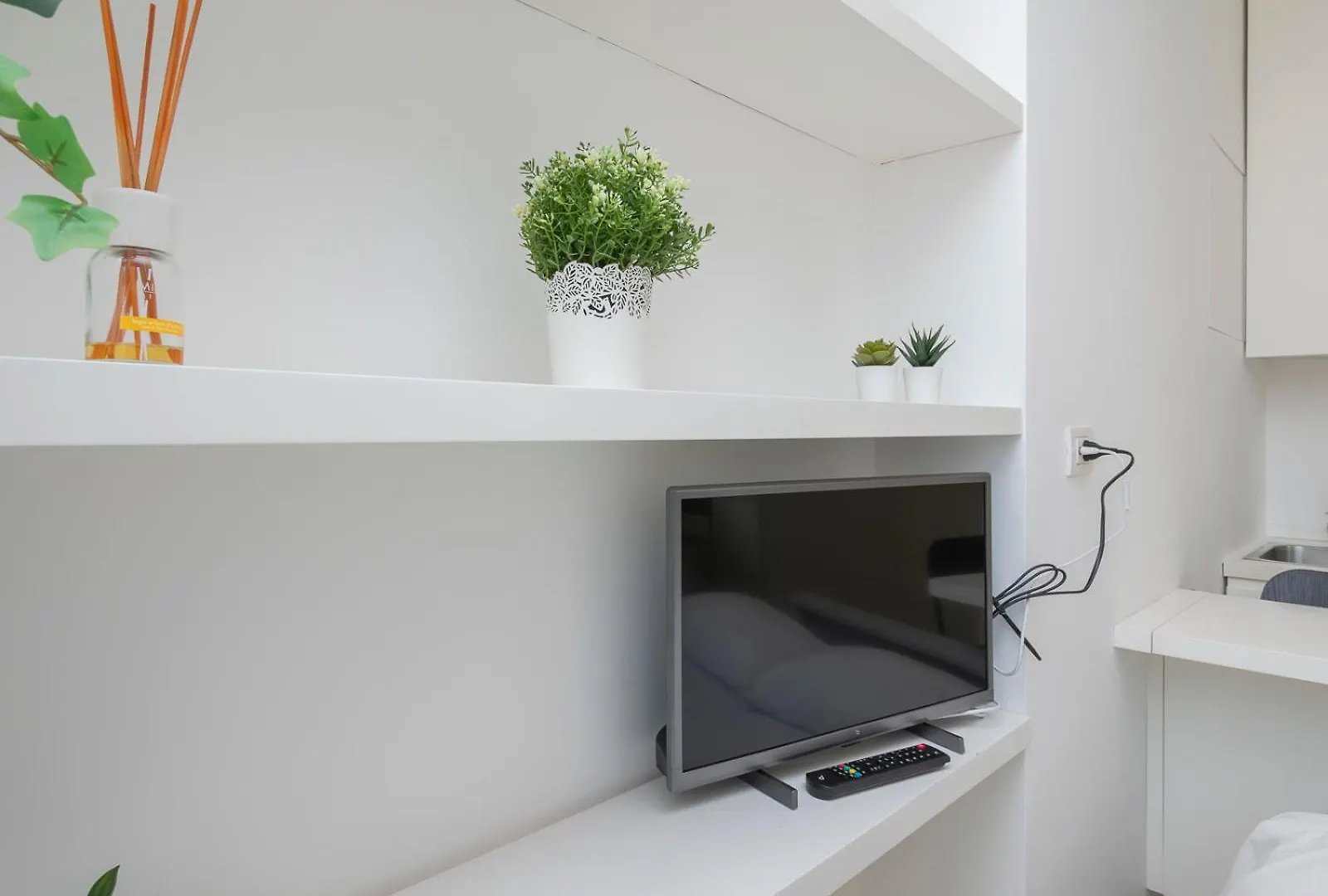 Ihost Studio - Marghera 18 Milaan 0*,